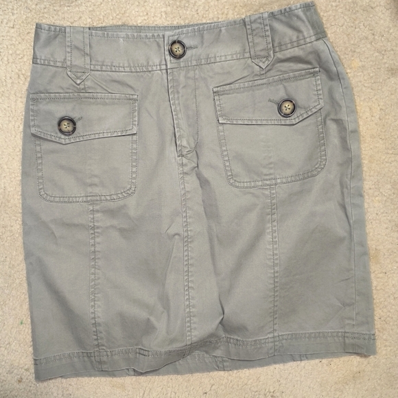 Banana Republic Green Cargo Pockets Mini Skirt - Picture 5 of 16